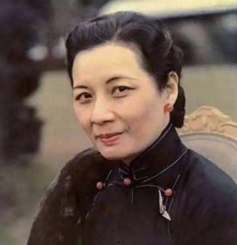 宋美龄当时背景,民国风云中的女性领袖与外交使者